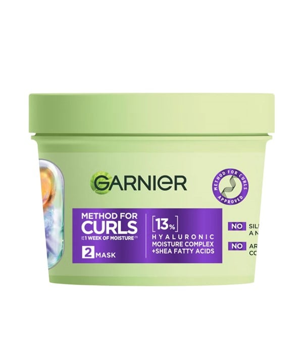 METHOD FOR CURLS 1 WEEK OF MOISTURE MASK 